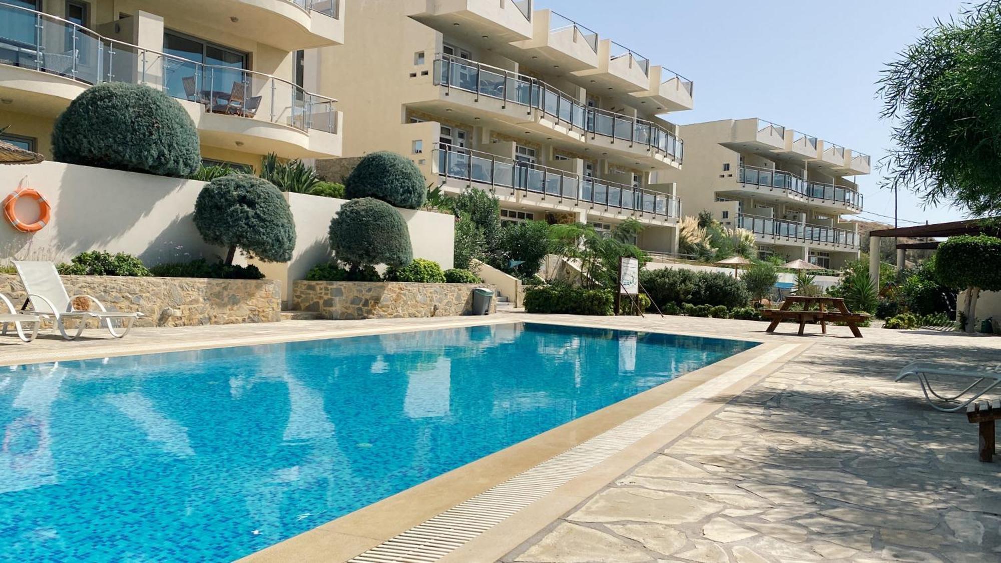 Lagada Resort Makrýgialos エクステリア 写真