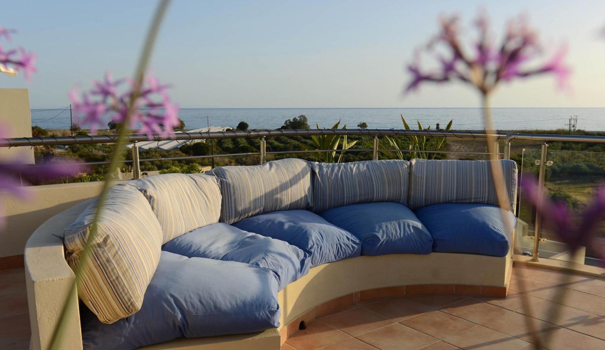 Lagada Resort Makrýgialos エクステリア 写真
