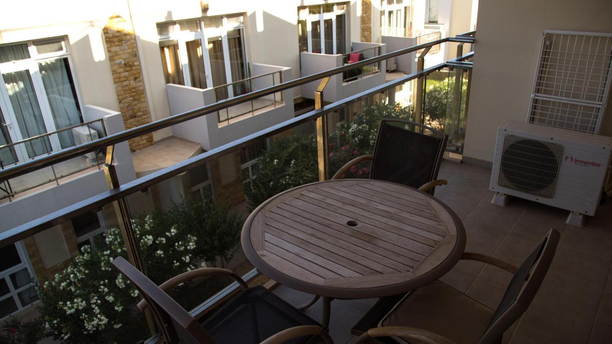 Lagada Resort Makrýgialos エクステリア 写真
