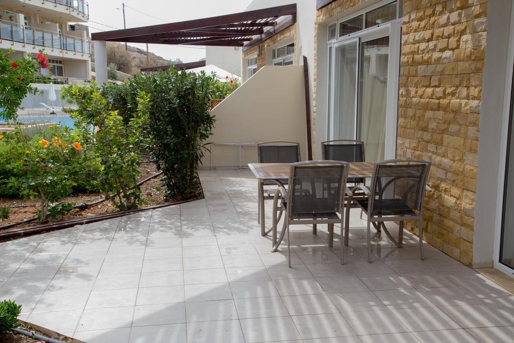 Lagada Resort Makrýgialos エクステリア 写真